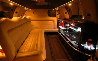 lincoln stretch limo inside West Palm Beach